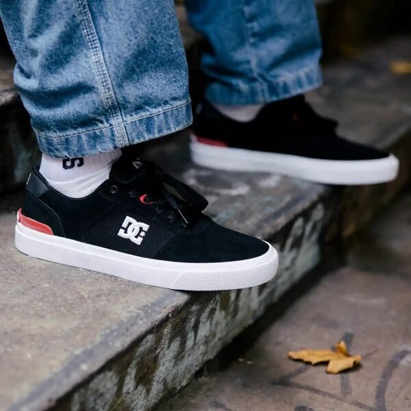 DC Teknic Skate Shoes - Image 3